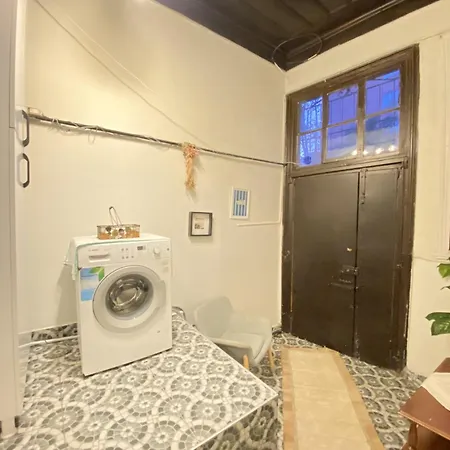 Charming Historic Balat House 2 Floors • 5 Br فيلة