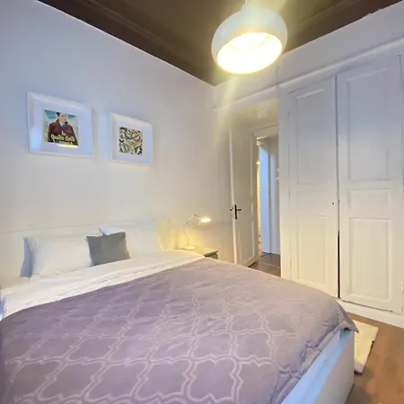 فيلة Charming Historic Balat House 2 Floors • 5 Br *