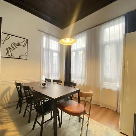 Charming Historic Balat House 2 Floors • 5 Br فيلة اسطنبول