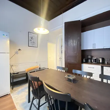 Charming Historic Balat House 2 Floors • 5 Br فيلة اسطنبول