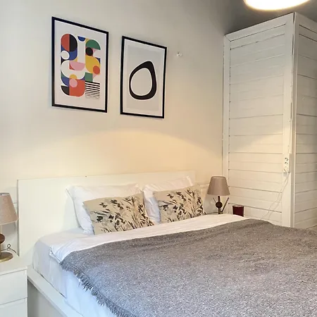 فيلة Charming Historic Balat House 2 Floors • 5 Br